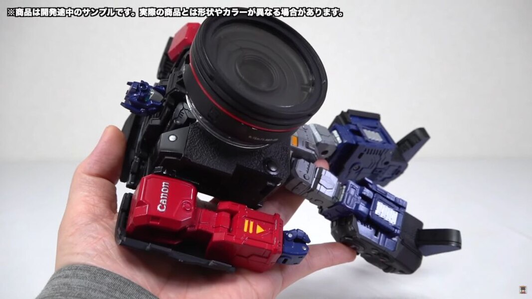 Canon X Transformers Optimus Prime R5 In Hand Image  (12 of 31)